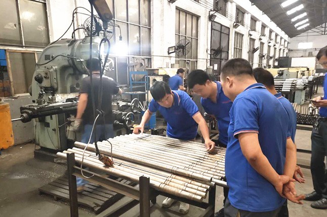 鄭州市神龍泵業(yè)有限公司每周對(duì)各個(gè)工序進(jìn)行質(zhì)量監(jiān)督檢驗(yàn)的現(xiàn)場(chǎng)。